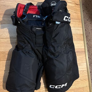 Large Junior CCM Jetspeed ft6 Hockey Pants (Used)