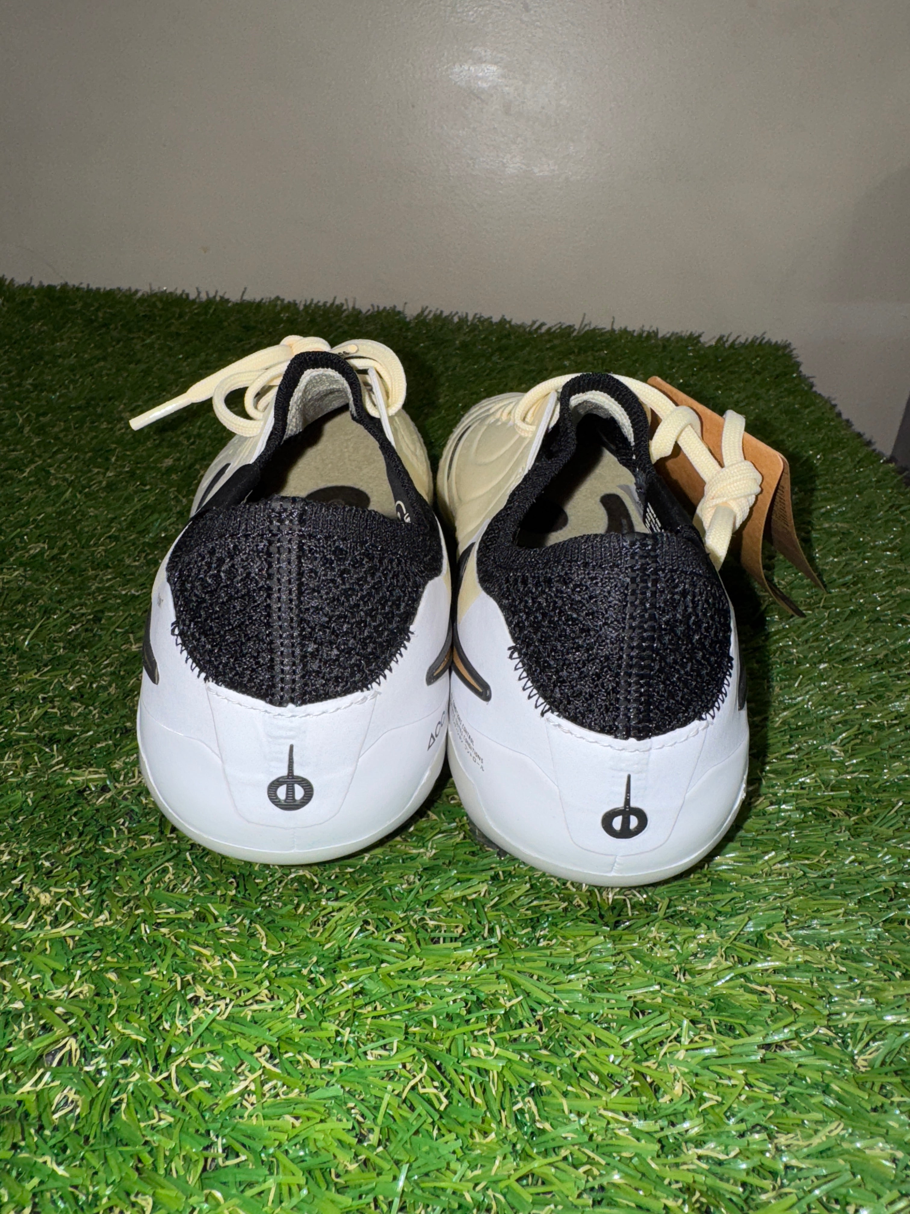 Nike Tiempo Legend 10 Elite FG Soccer Cleats Men 7 Women 8.5 Lemonade Amazon.com | Nike Tiempo Legend 10 Club Multi-Ground Low-Top  main image 2