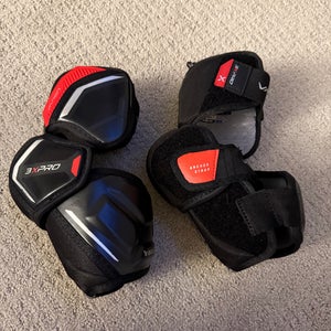 Intermediate Medium Bauer Vapor 3X Pro Elbow Pads (Used)