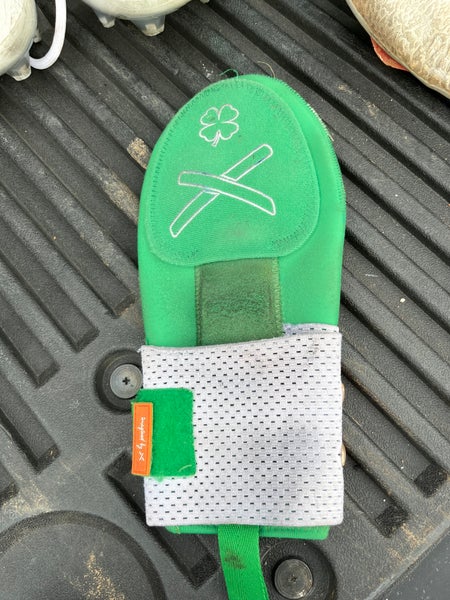 aria sliding mitt