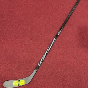Warrior COVERT QR6 Right Handed M28 95 Flex Pro Stock (New) Stick Item#PSQRM