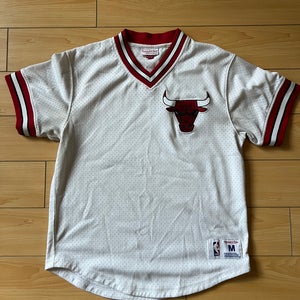 Mitchell & Ness Medium (Sz 40) Chicago Bulls Mesh Baseball Jersey Shirt White NBA