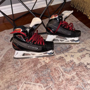 2017 Bauer Vapor X700 Hockey Goalie Skates Regular Width 7 (Used)