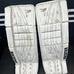 30"  Vaughn Velocity V7 Goalie Leg Pads (Used)