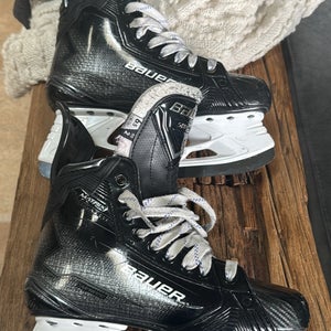 Bauer Supreme Matrix Hockey Skates  6.5 Fit 2