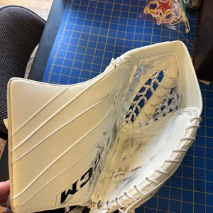 CCM Extreme Flex 5.9 Regular (Used)