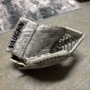 VE8 Pro Carbon Glove With Intermediate Palm