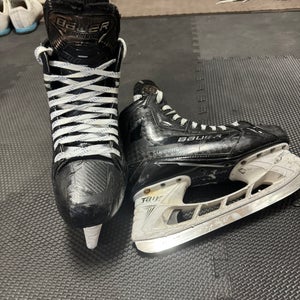 2024 Bauer Supreme Mach Hockey Skates Regular Width  9 (Used)