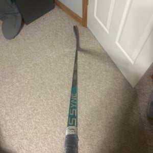 Senior Bauer Nexus Sync Right Handed Hockey Stick P92 Pro Stock (Used)
