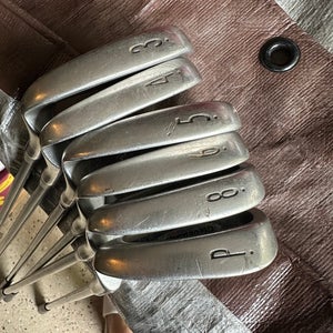 Cleveland VAS Right Handed Iron Set 6 Pieces (Used)