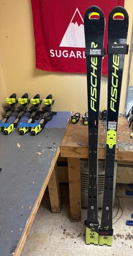 Men's 2022 Racing Fischer RC4 World Cup SL Skis With Bindings Max Din 20 (Used)