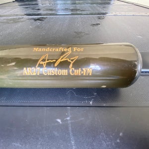 Marucci AR27 Maple Bat   24 oz 30" (Used)
