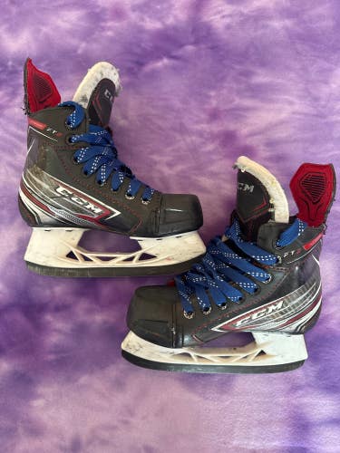 Youth CCM JetSpeed FT2 Hockey Skates Regular Width 12.5 (Used)