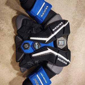 Small - Vaughn Velocity V9 Goalie Chest Protector