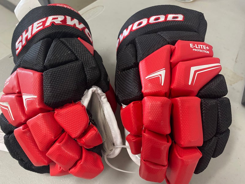 NEW Sherwood REKKER 11" hockey gloves