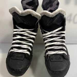 CCM (Used) Intermediate Junior Size 2 Hockey Skates