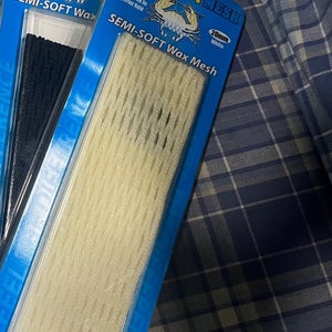 2 White 20mm Wax mesh