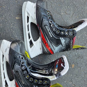Bauer Vapor X2.9 Hockey Skates Regular Width Size 3 (Used)