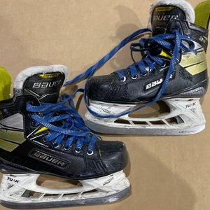 Bauer Supreme 3S Hockey Skates | Junior 2.5