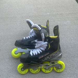 Intermittent Bauer vapor 3x roller blades