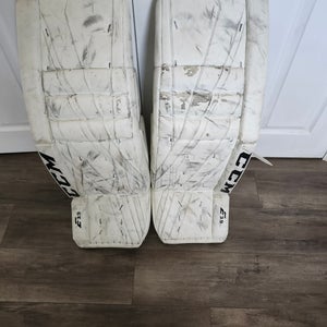 33" CCM Extreme Flex E3.9 Goalie Leg Pads (Used)
