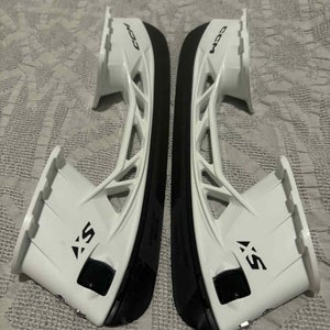 CCM XS Skate Blade Holders, Size 280