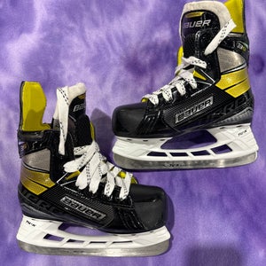 Youth Bauer Supreme 3S Hockey Skates Regular Width 12 (Used)