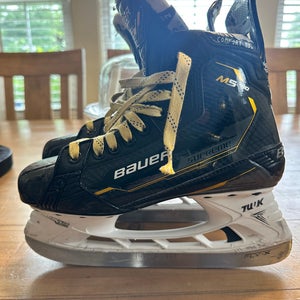 Bauer Supreme M5 Pro Hockey Skates Size 5 (Used)