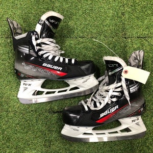 Senior Bauer Vapor X3 Hockey Skates Regular Width 10.5 (Used)