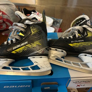 Bauer Vapor X4 Youth Skates