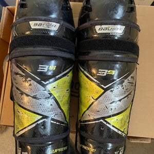 Junior Bauer Supreme 3S 13" Shin Pads (Used)
