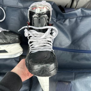 Bauer Vapor 5x pro Hockey Skates  8.5 (Used)