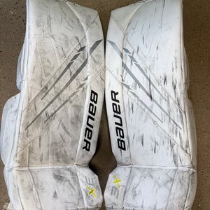 White Small Intermediate 30+" Bauer Vapor 3X Goalie Leg Pads (Used)