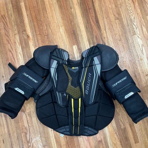 Large Bauer Supreme s29 Goalie Chest Protector (Used)