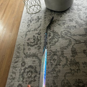 Senior Bauer Nexus Tracer Right Handed Hockey Stick P28  (Barely Used)