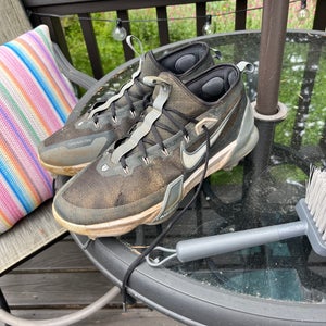 Black Men's Size M 12.0 (W 13.0) Nike High Top Trout Metal (Used)