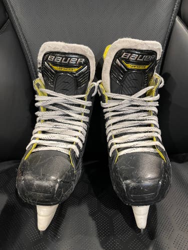 Bauer Supreme M4 Hockey Skates Size 5 Fit 3 (Used)