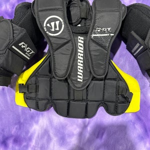 Youth Small / Medium Warrior Ritual GT Goalie Chest Protector (Used)