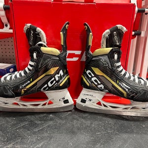 CCM AS-V Pro Hockey Skates 7 (Used)
