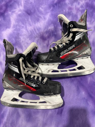 Intermediate Bauer LTX Pro+ Hockey Skates Regular Width Size 5 (Used)