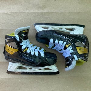 Junior Bauer Supreme 3S Hockey Goalie Skates Regular Width Size 3.5 (Used)