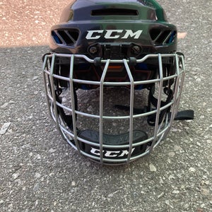 Large Junior Sher-Wood Shoulder Pads (Used)