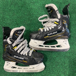 Junior Bauer Supreme M5 Pro Hockey Skates (Extra Wide) | Size 2 (Used)