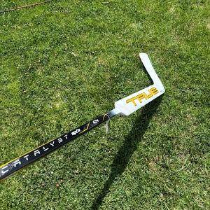 Senior True Catalyst 9X3 Goalie Stick Regular 27" Paddle Pro Stock (Binnington)