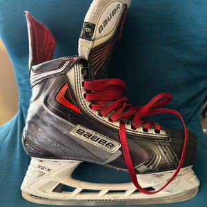 Bauer Vapor APX2 Hockey Skates - Size 6D (Lightly Used)