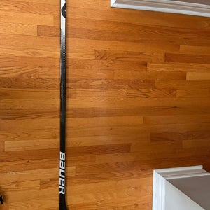 Intermediate Bauer Nexus Geo Left Hand Hockey Stick P92 Pro Stock (New)