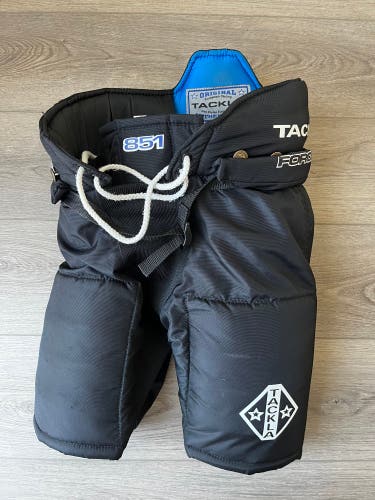 Small Junior Tackla Force 851 Hockey Pants (Used)