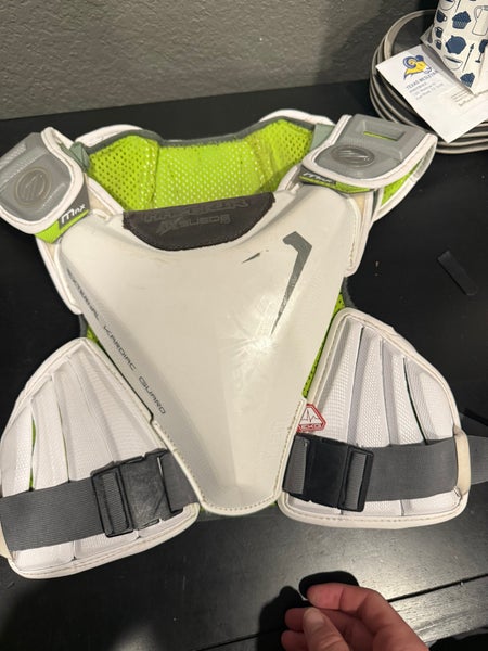 Medium/Large Adult Maverik M5 Shoulder Pads (New)
