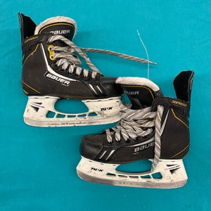 Junior Bauer Supreme One.5 Hockey Skates | Size 2.5 (Used)