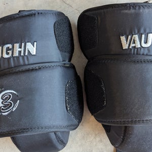 Vaughn Intermediate Goalie Knee and Thigh Pads